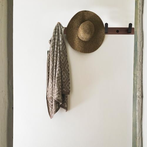 Perchero de pared de madera con 4 ganchos modernos para colgar ropa 7