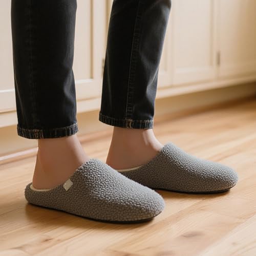 House Slippers for Women Men Comfy Warm Winter Slippers Socks Slip On Travel Shoes Washable2