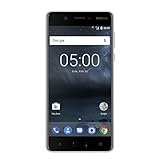 Qualität, die Sie in allen Einzelheiten spüren können - Beim Nokia 5 haben wir viel Wert auf Details gelegt. Das glatte, minimalistische Gehäuse besteht aus einem einzigen präzisionsgefrästen Aluminiumstück, das die Haltbarkeit des Telefons erhöht