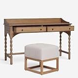 Élégance d'inspiration française : ornée de sculptures complexes et d'une armoire à tiroirs classique, cette pièce allie le romantisme français à un attrait vintage intemporel. Plus qu'un simple meuble, c'est une pièce maîtresse qui ajoute du caractère et du charme à n'importe quelle pièce.