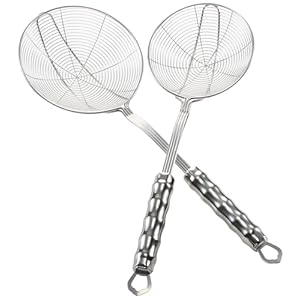 2 Pack Solid Spider Strainer with Ergonomic Handle Stainless Steel Skimmer Spoon Strainer Ladle for Kitchen Frying and Cooking Food Pasta Spaghetti Noodle Dumplings