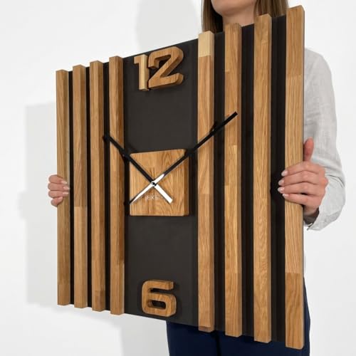 FLEXISTYLE Grande Horloge Murale carrée 60 cm Lamellas en Bois de chêne Silencieux pour Salon, Chambre à Coucher, Noir, XL