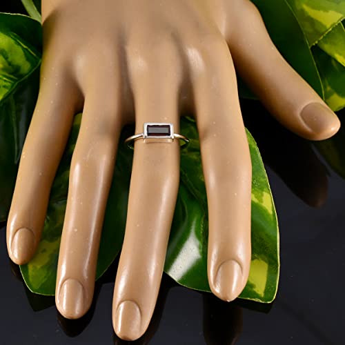 Bague en forme d'octogone pour sublimer vos soirées chic