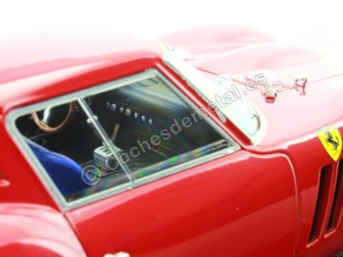 Miniatura coleccionable de auto rojo miniatura 5