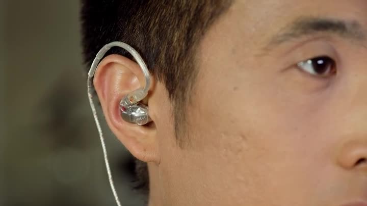 Shure SE425 PRO Wired Earbuds - Detailed Sound, Secure Fit
