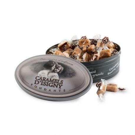 Caramels tendres et fondants aux 3 parfums : beurre salé, vanille, vanille marbré chocolat - Sélection "Souvenir d'enfance" - Boite en fer ovale relief avec photo sépia tendresse' 250g