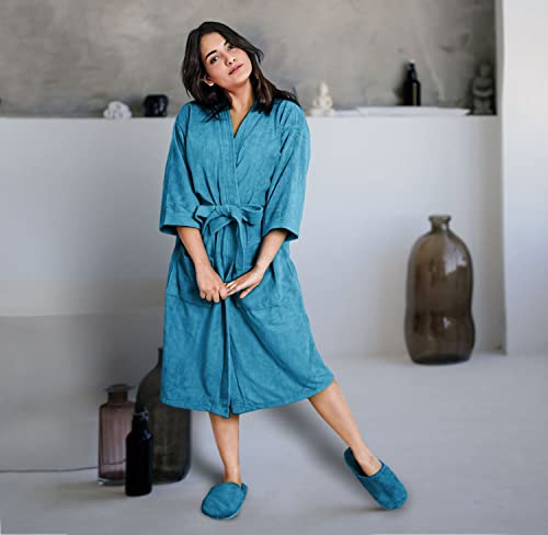 Image of Sassoon Venir Microfiber Bathrobe with Slippers for Men & Women, Unisex Luxury Bathrobe Towel, Spa Robe Combed (Pack of 1) - Peacock Color