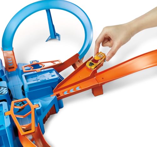 Image of Hot Wheels Track Set with 1:64 Scale Toy Car, 4 Intersections for Crashing, Powered by a Motorized Booster, Criss-Cross Crash Track (Amazon Exclusive) | Playset with 1:64 Scale Toy Car &4 Intersections for Crashing, Powered by a Motorized Booster (Amazon Exclusive)