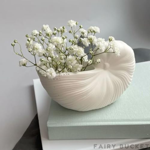 Image of Nautilus Shell Scented Candle 1 Pcs - Aesthetic Seashell Decorative Aroma Candle for Home Decor, Bedroom & Living Room - Luxury Fragrance Candle for Relaxation & Gift (Nautilus Shell)