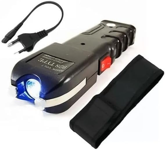Equipamento Tático 2 x 1 Lanterna LED + Dispositivo com Descarga Elétrica para Autodefesa Proteção Individual Segurança Pessoal Recarregável Bivolt (110/220) Adequado para Uso no Campo e na Cidade