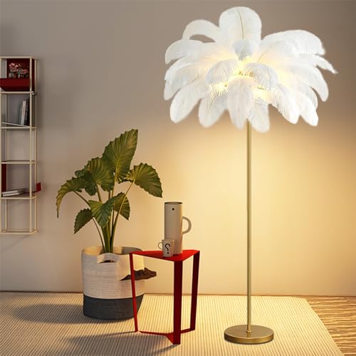 Lámpara de pie de plumas de avestruz contra luces deslumbrantes para un salón relajante y cómodo