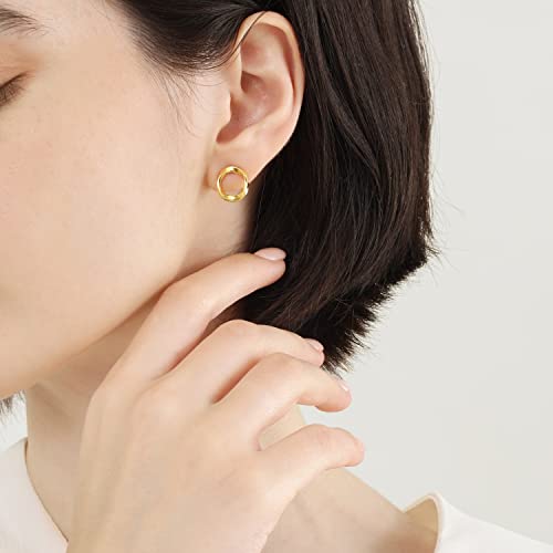 Image of CHOW SANG SANG Essence 999 24K Gold Mobius Strips, Endless love Hoop Stud Earrings for Women 93863E