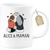 Offrez un sourire avec ce mug humoristique 'Alice & Maman'. Idéal pour ajouter une touche de gaieté aux matins difficiles. Un cadeau qui renforce les liens et apporte de la joie au quotidien.