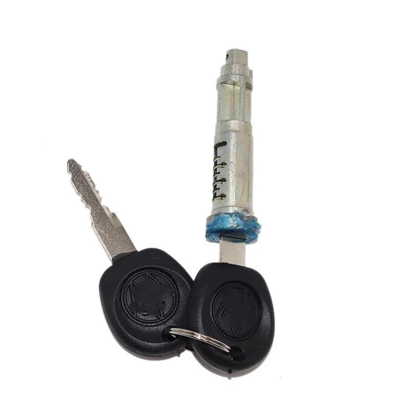 Serrure coffre T4 défectueuse ? Commandez le barillet hayon arrière DENGG 701837061D