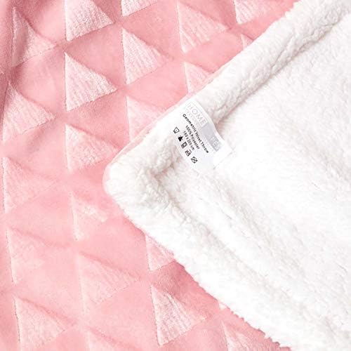 HOMESCAPES Blush Pink Velvet Throw 130 x 160 cm Soft Geometric Pattern Sherpa Velvet Throw Blanket Bed and Sofa Throw for Single Beds and Armchairs
