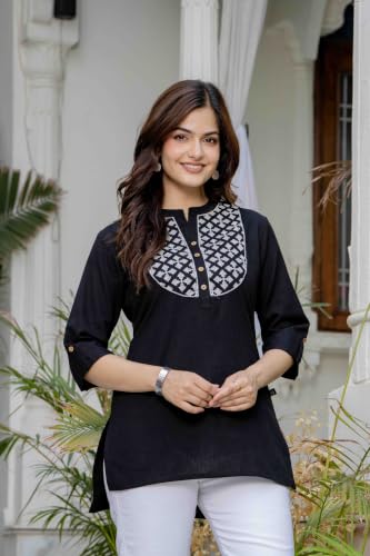 Image of Pistaa's Women's Cotton Relaxed Fit Short Kurti
