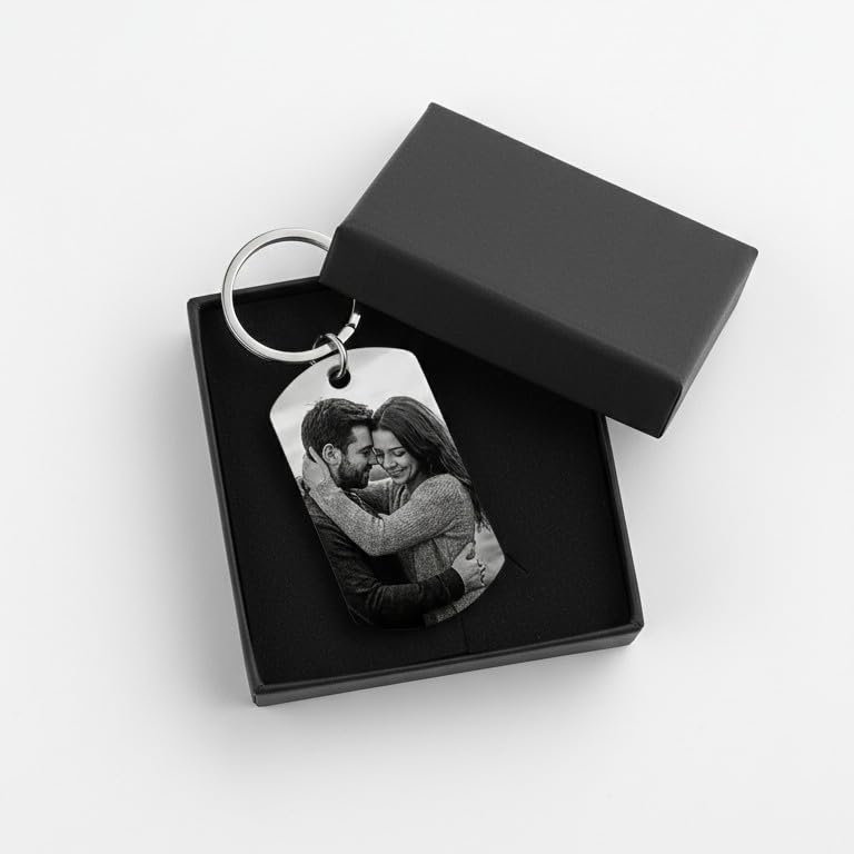 WORKIRAN Personalisierter Schlüsselanhänger mit Fotogravur und Liebestext, Schwarz-Weiß Dog Tag Anhänger, Individuelles Paar-Geschenk mit Beidseitigem Druck