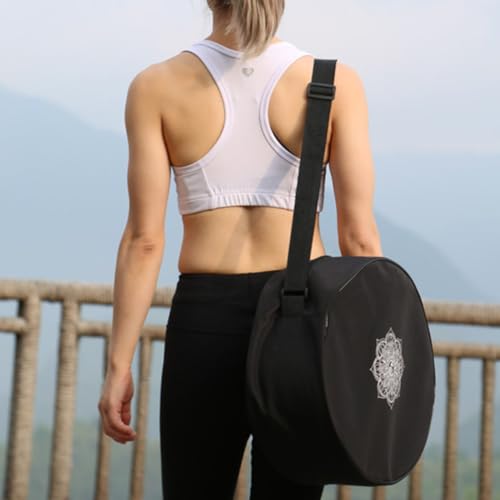 Bolsa de yoga negra para llevar tus accesorios a tus clases de pilates con total comodidad 5