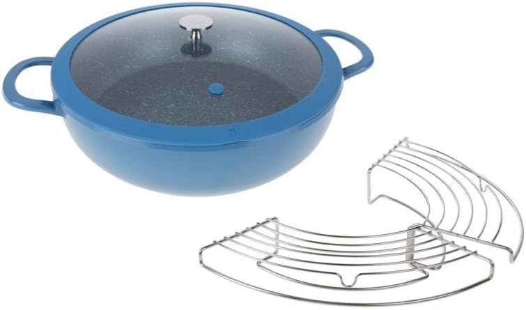 Curtis Stone 777-973 - Bandeja multiusos de aluminio fundido de 4.5 cuartos de galón con tapa y estante multiusos (renovado)