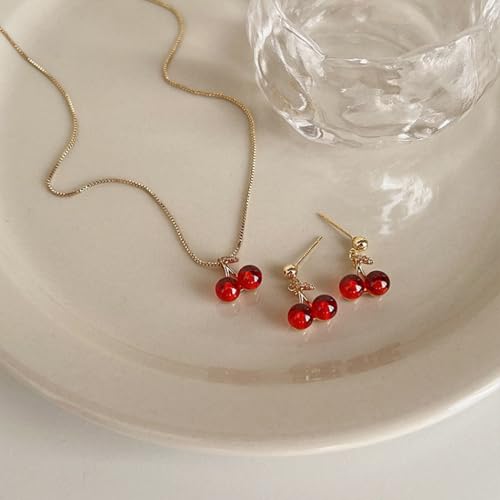 Colliers esthétiques cerise rouge pour un mariage ou une soirée d'été