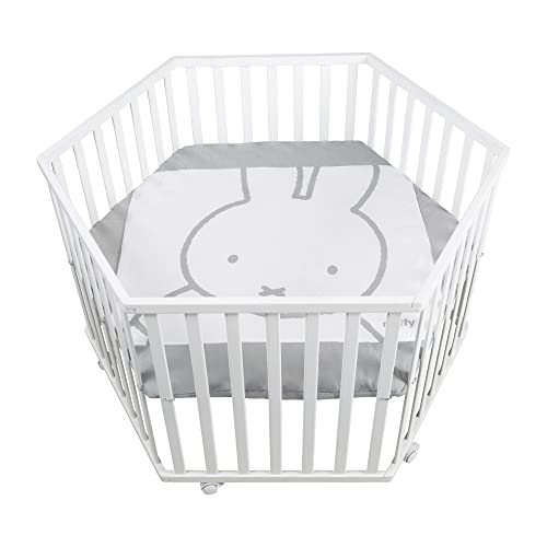 roba Parc Bébé Hexagonal en Bois miffy + Tapis de Parc et Roulettes avec Freins - Base Ajustable en Hauteur - Blanc