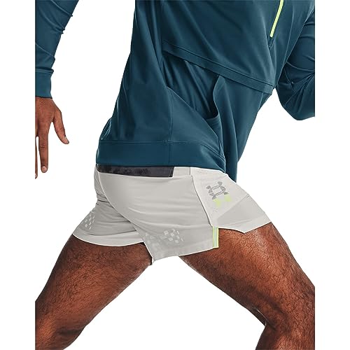 Short Under Armour Run Anywhere gris vêtement respirant de course