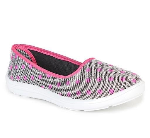 Womens Slip On Flats with Simple Printed Style and Comfortable Fit for Daily Needs