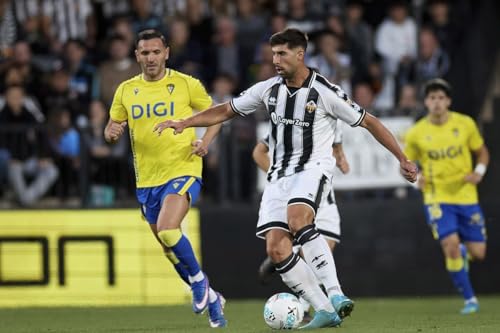 El Castell&oacute;n se agarra a los puestos de 'play off' pese a pinchar frente al C&aacute;diz