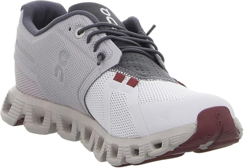Image of On Women's Cloud 5 Sneakers