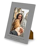 Chigabiga Bilderrahmen PERSONALISIERT mit deinem Text und Foto – Hergestellt aus Pinienholz – Wähle deine Farbe und Größe, füge deinen Text hinzu und lade dein Bild hoch. (13 x 18 cm, Grau)