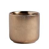 Avec des dimensions de 13 cm de hauteur, 13 cm de largeur et 13 cm de longueur, cette osłonka est idéale pour les petites et moyennes plantes, offrant un équilibre parfait entre taille et fonctionnalité