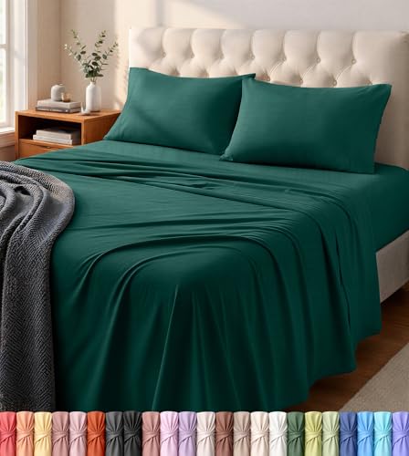 Utopia Bedding Queen Sheet Set - Jersey Knit Sheets 4 Piece – Cotton – Soft T-Shirt Stretchy Sheets (Green)