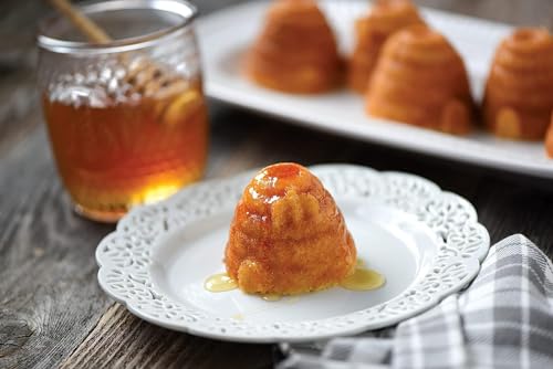 Nordic-Ware-Beehive-Cakelets-Pan