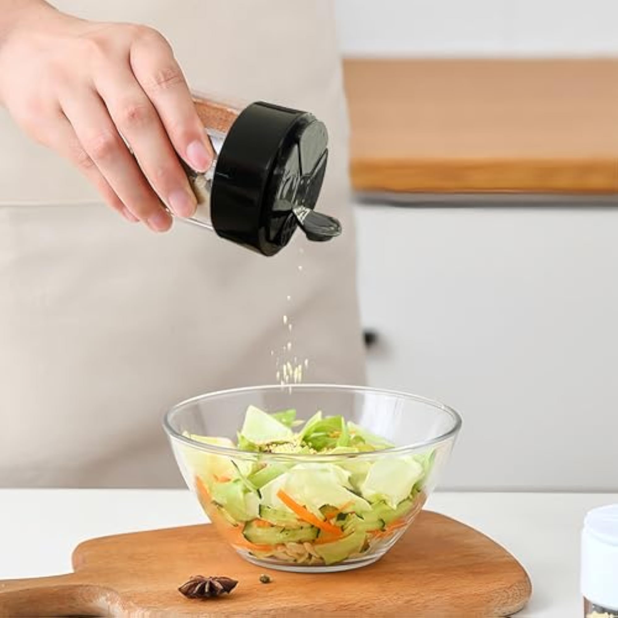 Portable Plastic Spice Jars with Flip Lid, Set of 4