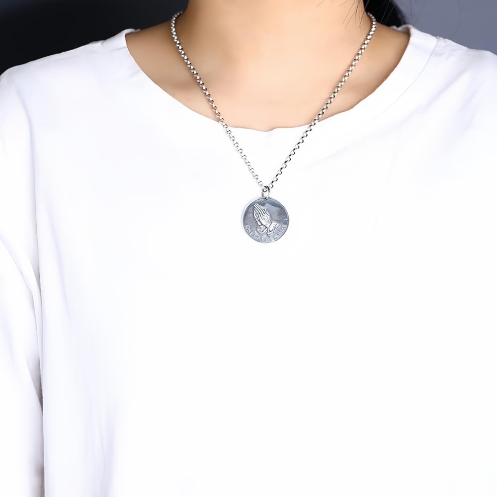 Collana ciondolo pendente medaglia moneta con mani in preghiera in argento sterling 925 per uomo donna