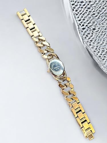 Image of Raspberry Elegant Women's Wristwatch - Timeless Sophistication, Luxurious & Sleek Design - Stylish, Glamorous Classic Timepiece for Her