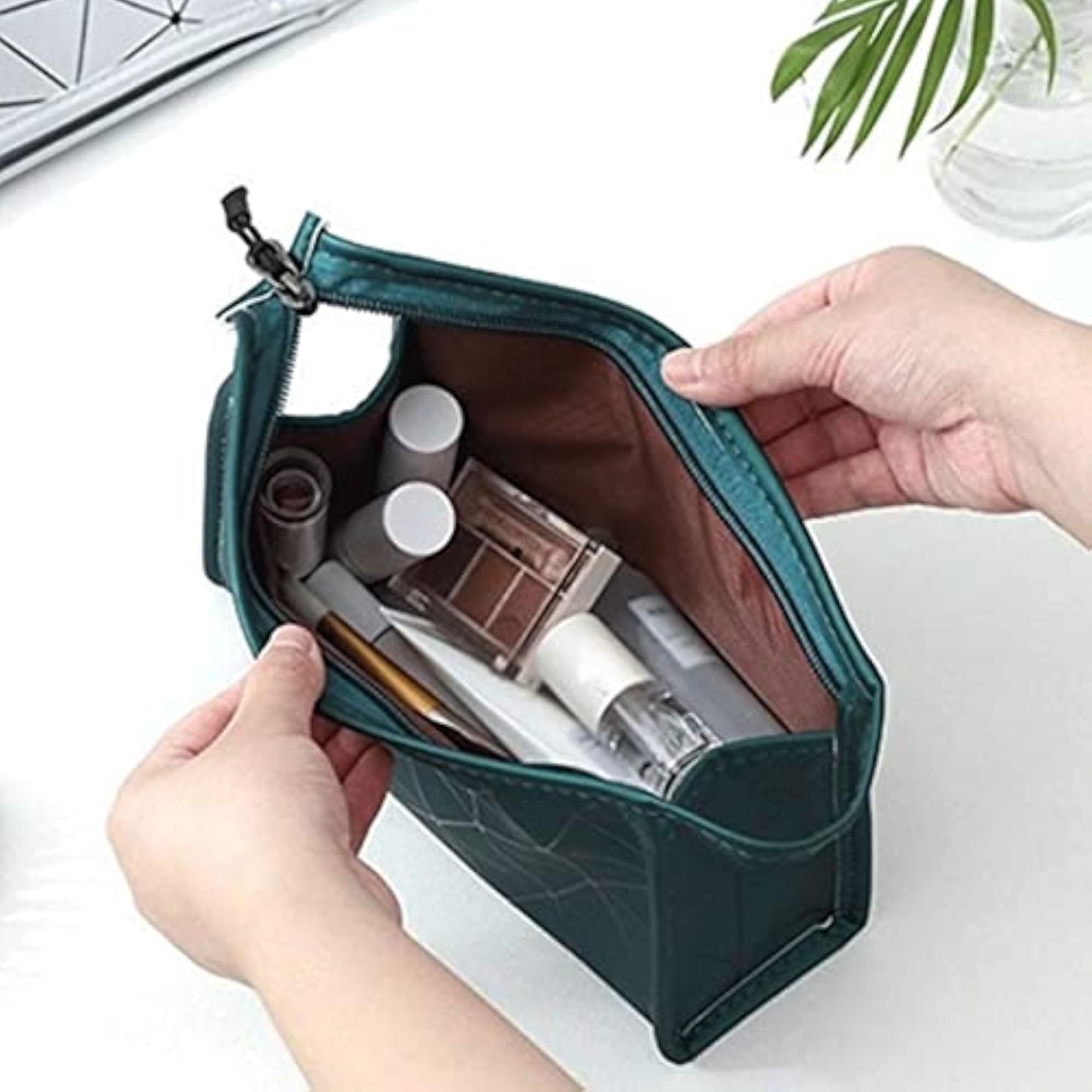 Portable Makeup Bag for Women, Toiletry Storage Kit