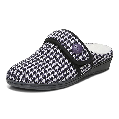 The 10 Best Slippers Under 1000 in 2023 : Top-Rated