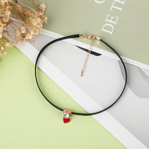 Yolev Choker Schwarz Halskette Damen Leder Goth Halskette Schwarzes Halsband Gothic Choker Halsband Kette mit Liebe Anhänger Schmuck Lederkette Damen Mädchen Weihnachten Zubehör