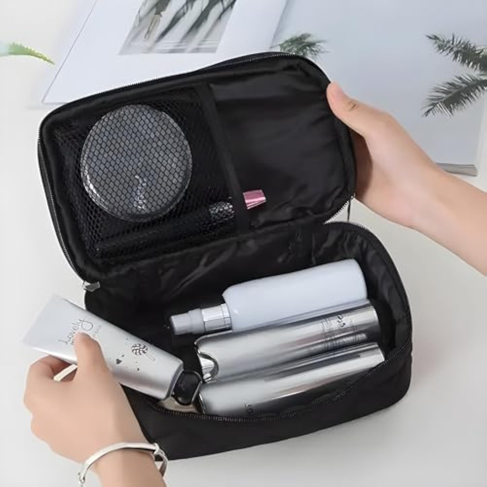 Polyester Cosmetic Bag Travel Makeup Kit Organizer