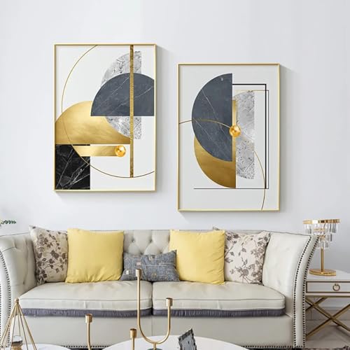 Décoration de salon moderne avec triptyque de peintures géométriques