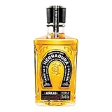 Fundada en 1870, Casa Herradura es la única hacienda auténtica productora de tequila que queda en el mundo. En el interior de sus antiguos muros, elaboramos y embotellamos algunos de los mejores tequilas que se hayan probado jamás. Es aquí donde inventamos el primer reposado y extra añejo, que cambiaron el mundo del tequila para siempre.