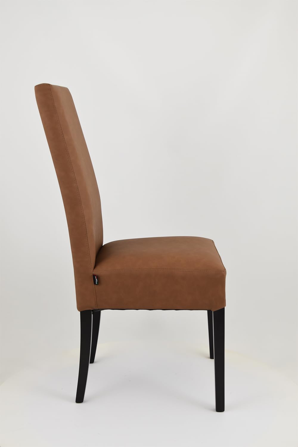 t m c s Tommychairs - Set 4 sedie imbottite modello Luisa per cucina e sala da pranzo, robusta struttura in legno di faggio wengè, seduta e schienale rivestiti in pelle artificiale color cuoio