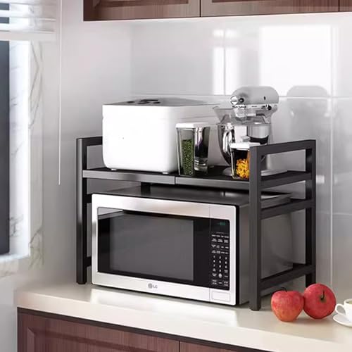 Meuble micro-ondes extensible pour libérer le plan de travail d'une petite cuisine