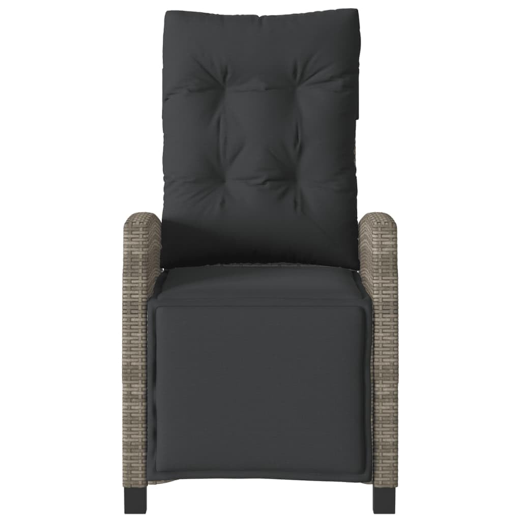 Poltrona reclinabile da giardino con poggiapiedi regolabile in rattan sintetico grigio per esterni, struttura robusta in acciaio e cuscini sfoderabili lavabili in materiale durevole