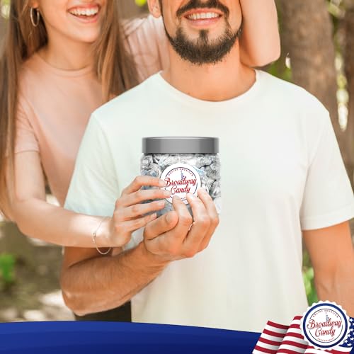 Broadway Candy Sweets Jar 600g - Kisses Original - Individually Wrapped American Sweets - Bite-Sized Chocolates in Silver - Approximately 120 Pieces