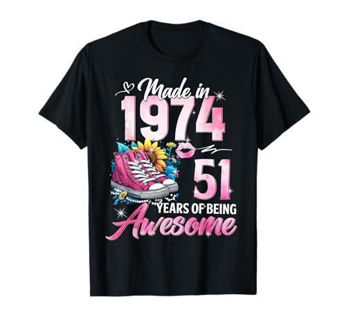 51st Birthday Queen Made in 1974 Gifts 51 Years Old Floral Camiseta