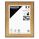 GAMME LOFT : La gamme LOFT allie élégance classique et modernité contemporaine avec sa baguette bicolore et sa finition mate. La baguette est composée à 80% de résine recyclée, le dos est en bois FSC provenant de forêts gérées de manière durable, et le verre acrylique est recyclé à 70%. De plus, cette gamme est entièrement recyclable, ce qui en fait un choix écologique pour les amateurs de décoration soucieux de l'environnement.