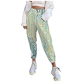 Im Sommer ist eine klassische kurze Short aus Stoff ein absolutes Basic und darf in keinem Kleiderschrank fehlen. Durch den bequemen Schnitt ist Bewegungsfreiheit und Komfort garantiert.