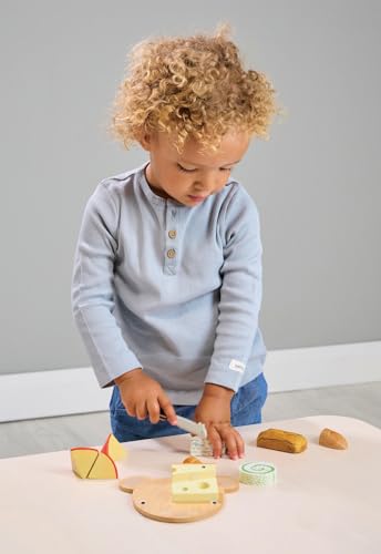 Tender Leaf Toys set madera para cortar quesos y pan miniatura 4